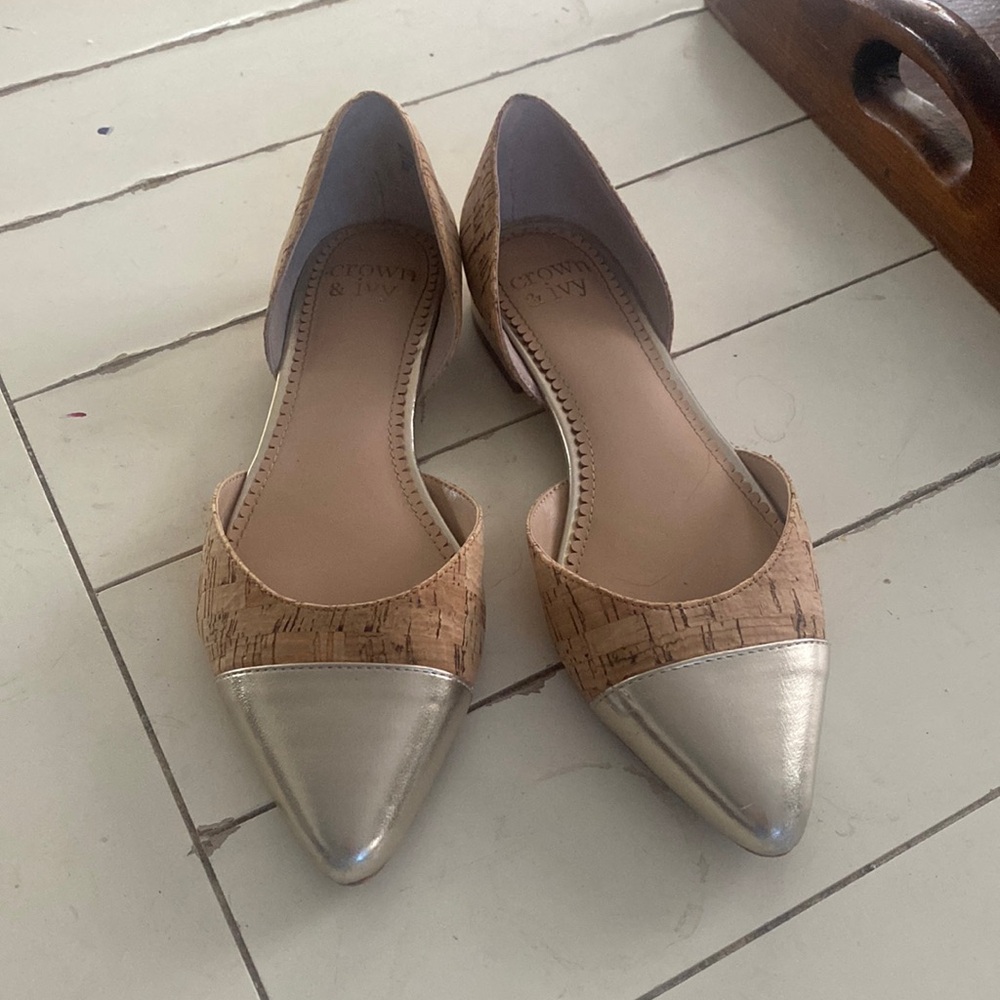 Crown and Ivy cork flats EUC